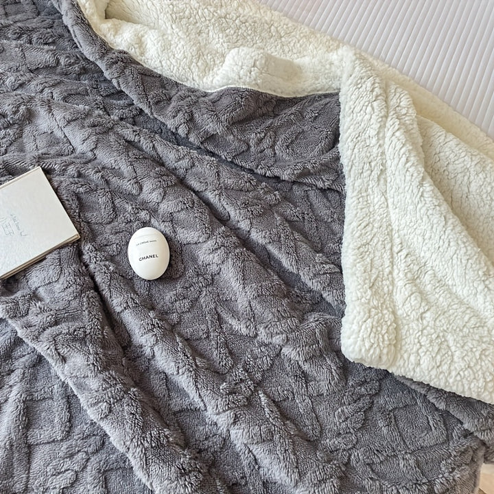 Evelyn | Luxury Warm Blanket