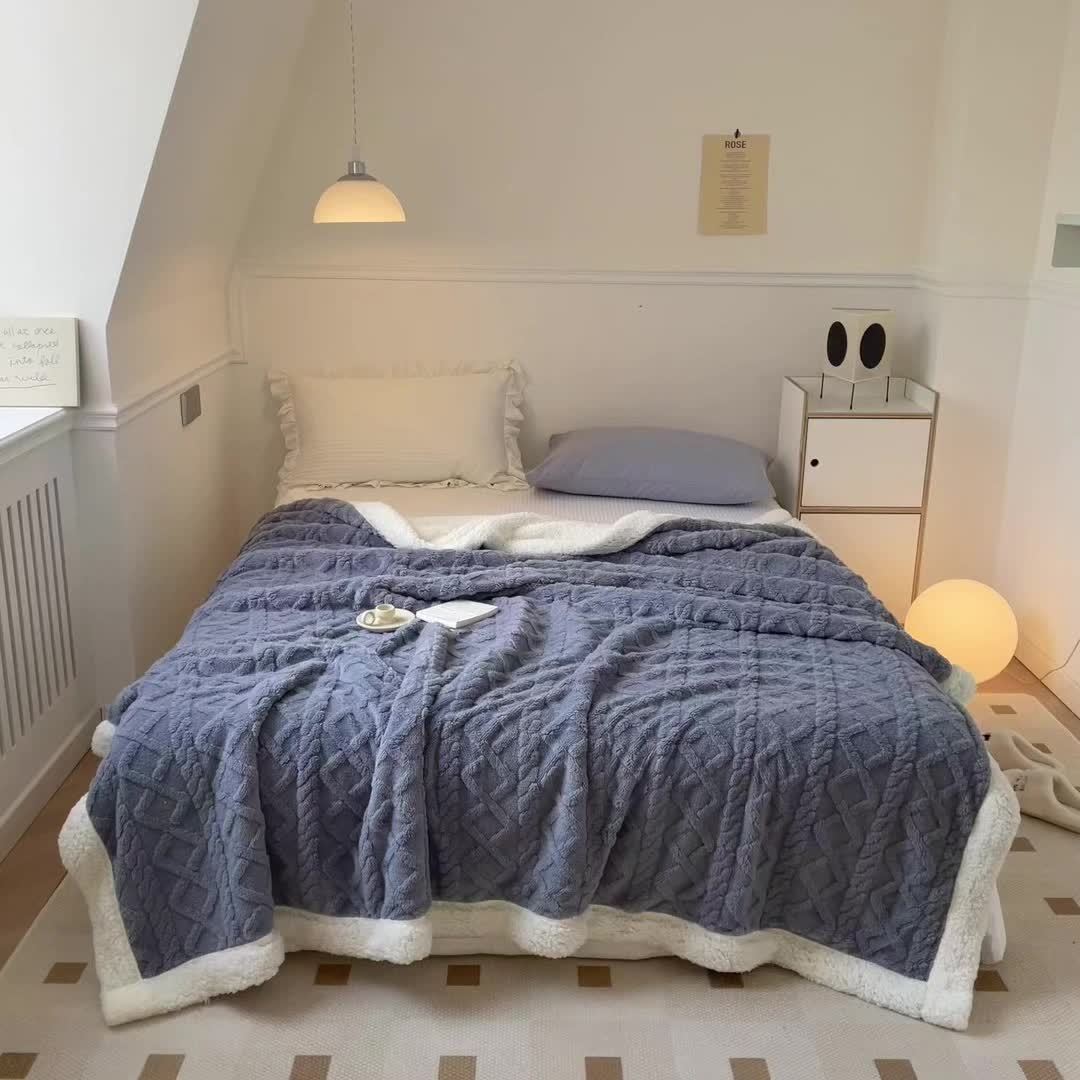 Evelyn | Luxury Warm Blanket